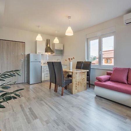 2 Bedroom Apartment Peroj Фажана Экстерьер фото
