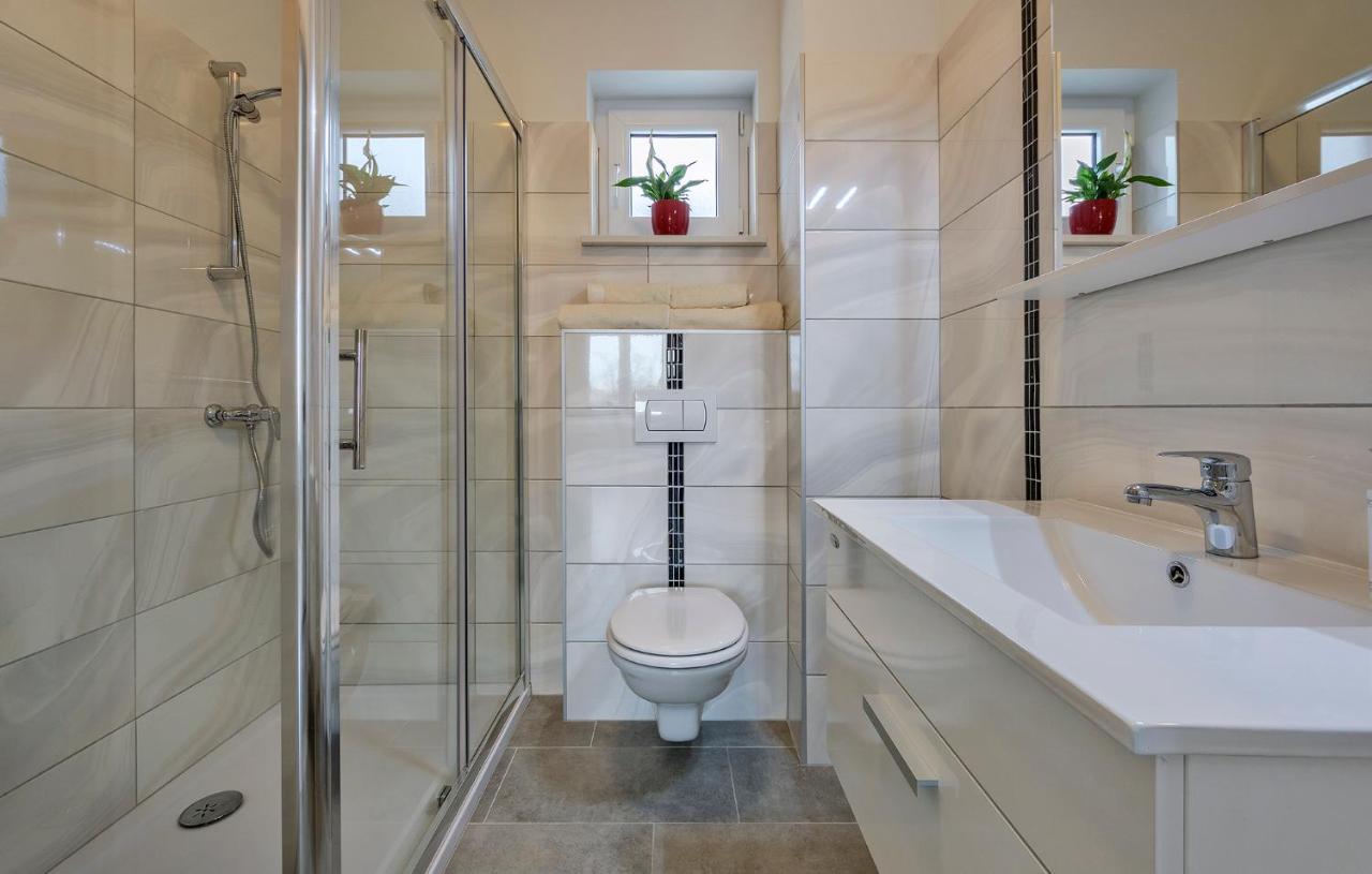 2 Bedroom Apartment Peroj Фажана Экстерьер фото